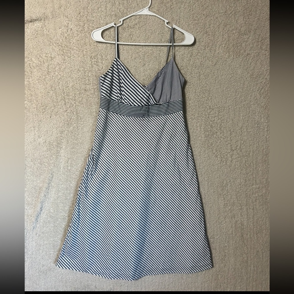 J.Crew Blue & White Striped Summer Dress Size 4. Nautical Beach Vacation Preppy
